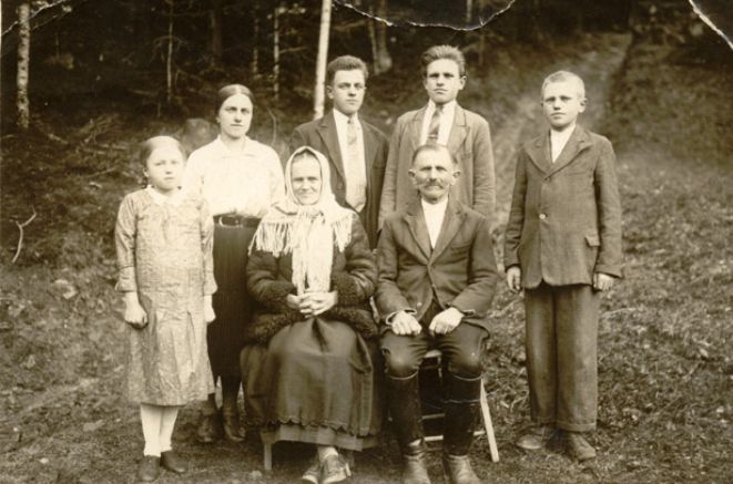 The Harry Kurek family history and missing pieces
